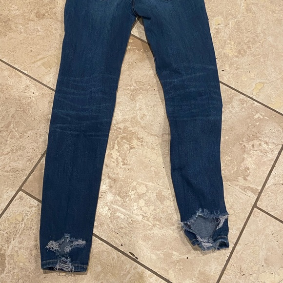 American Eagle distressed jeans - Picture 2 of 3